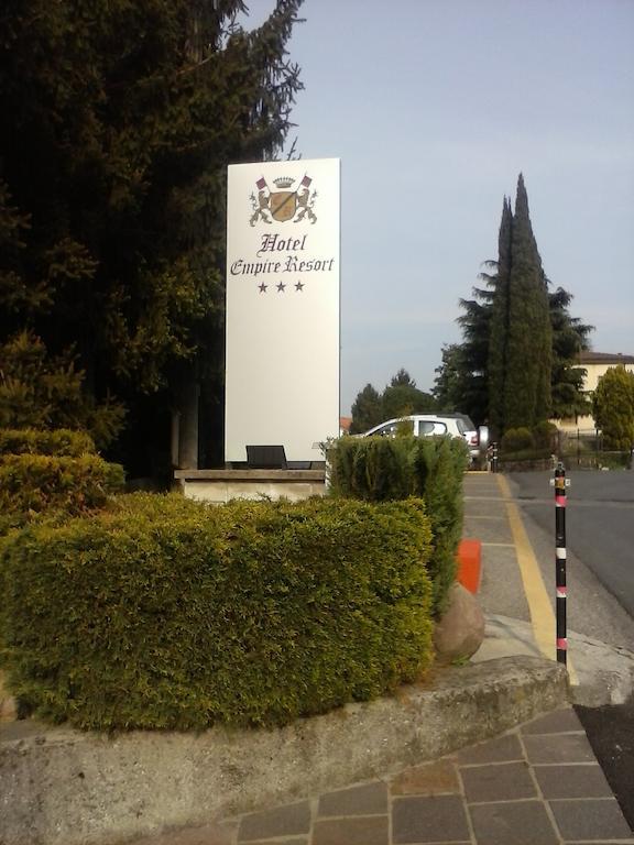 Hotel Empire Resort Iseo Esterno foto