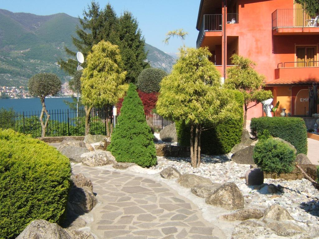 Hotel Empire Resort Iseo Esterno foto