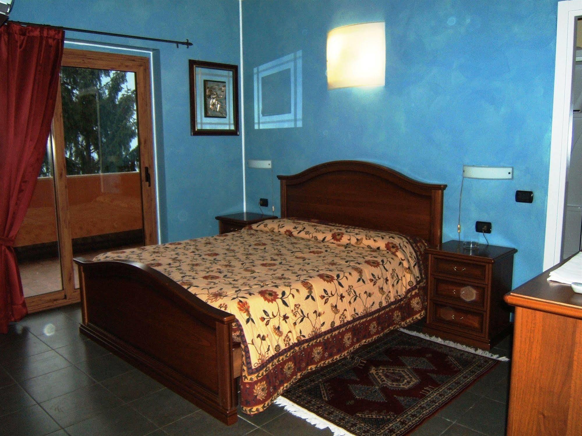 Hotel Empire Resort Iseo Esterno foto