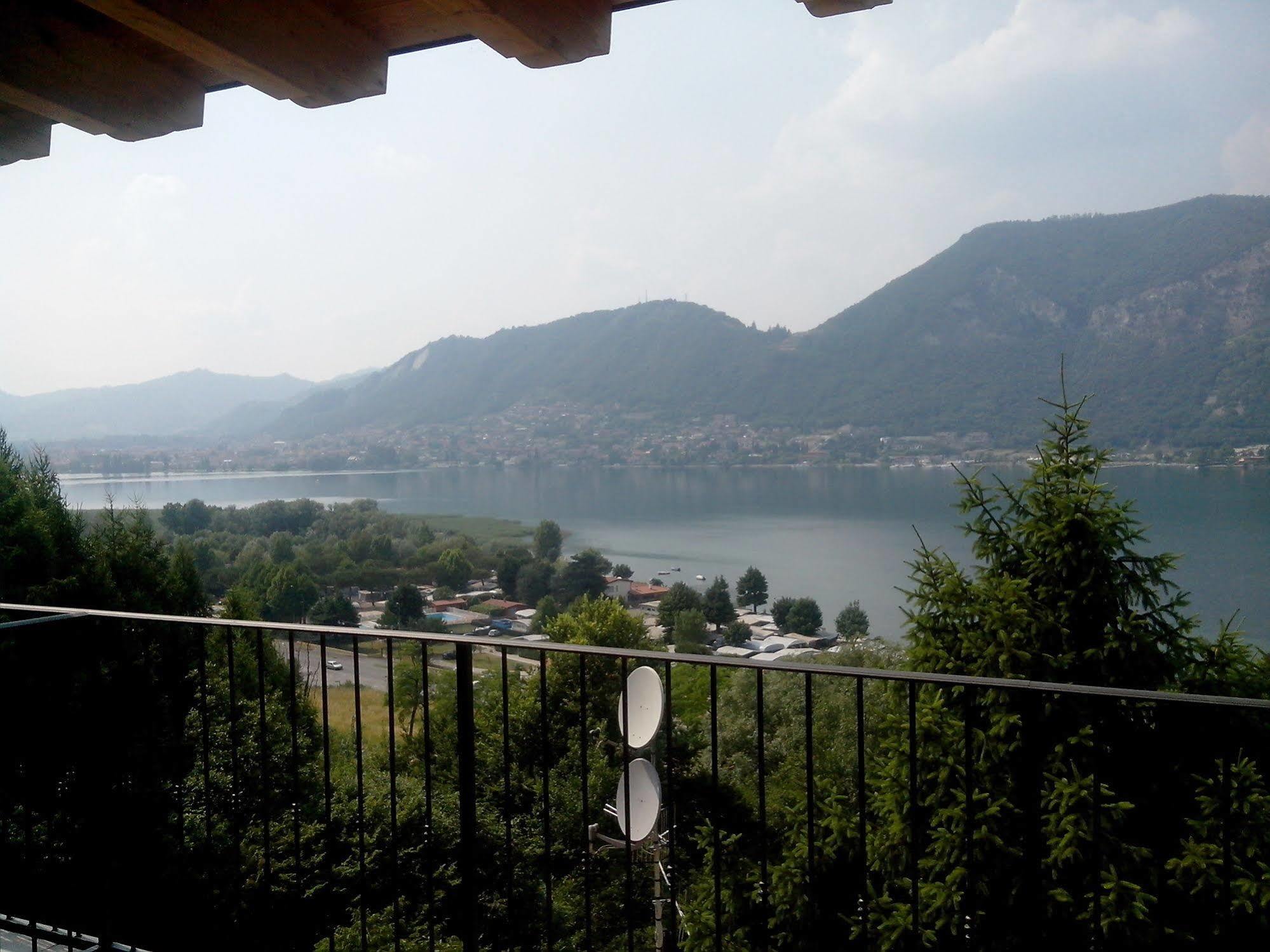 Hotel Empire Resort Iseo Esterno foto