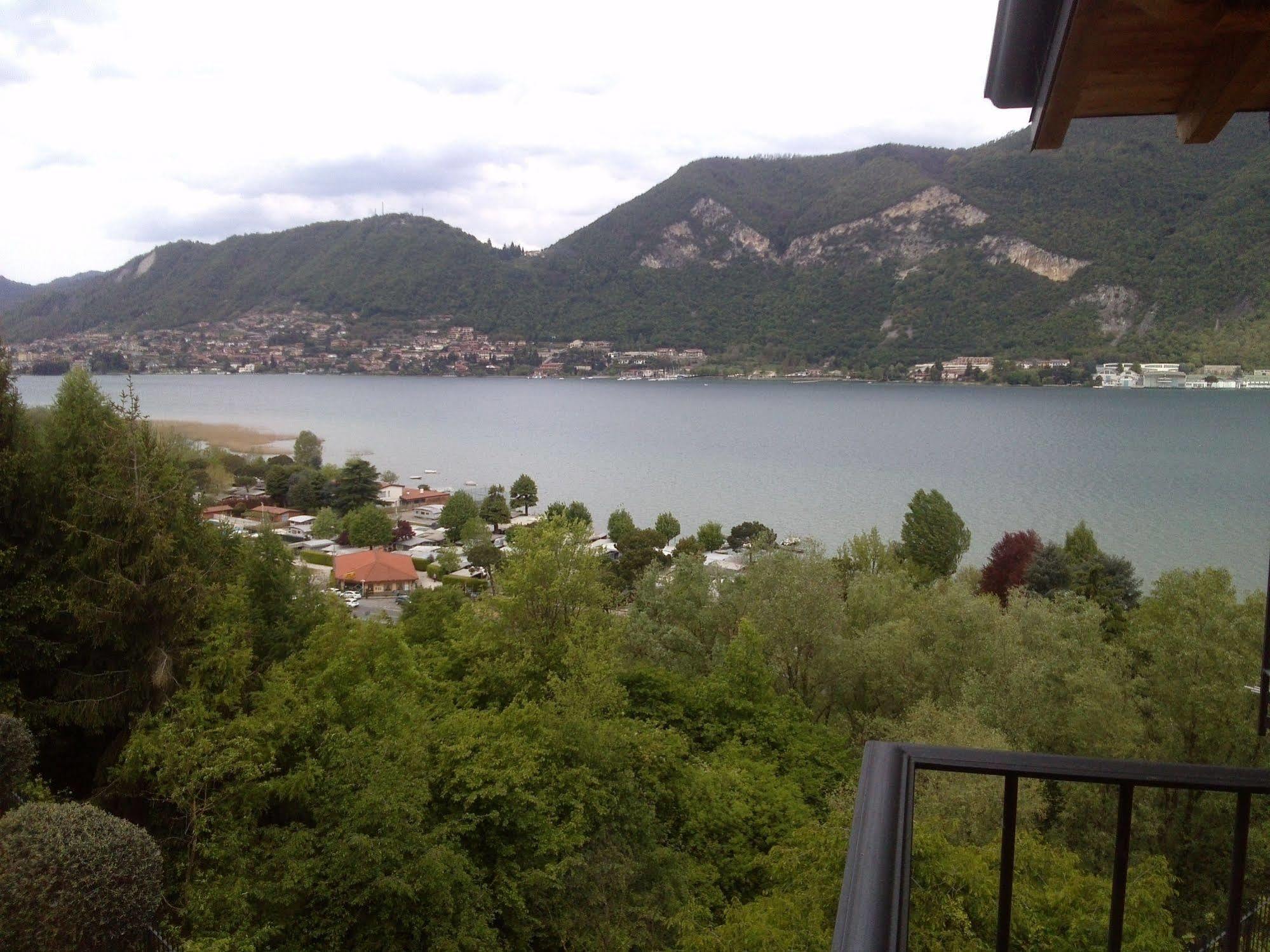 Hotel Empire Resort Iseo Esterno foto